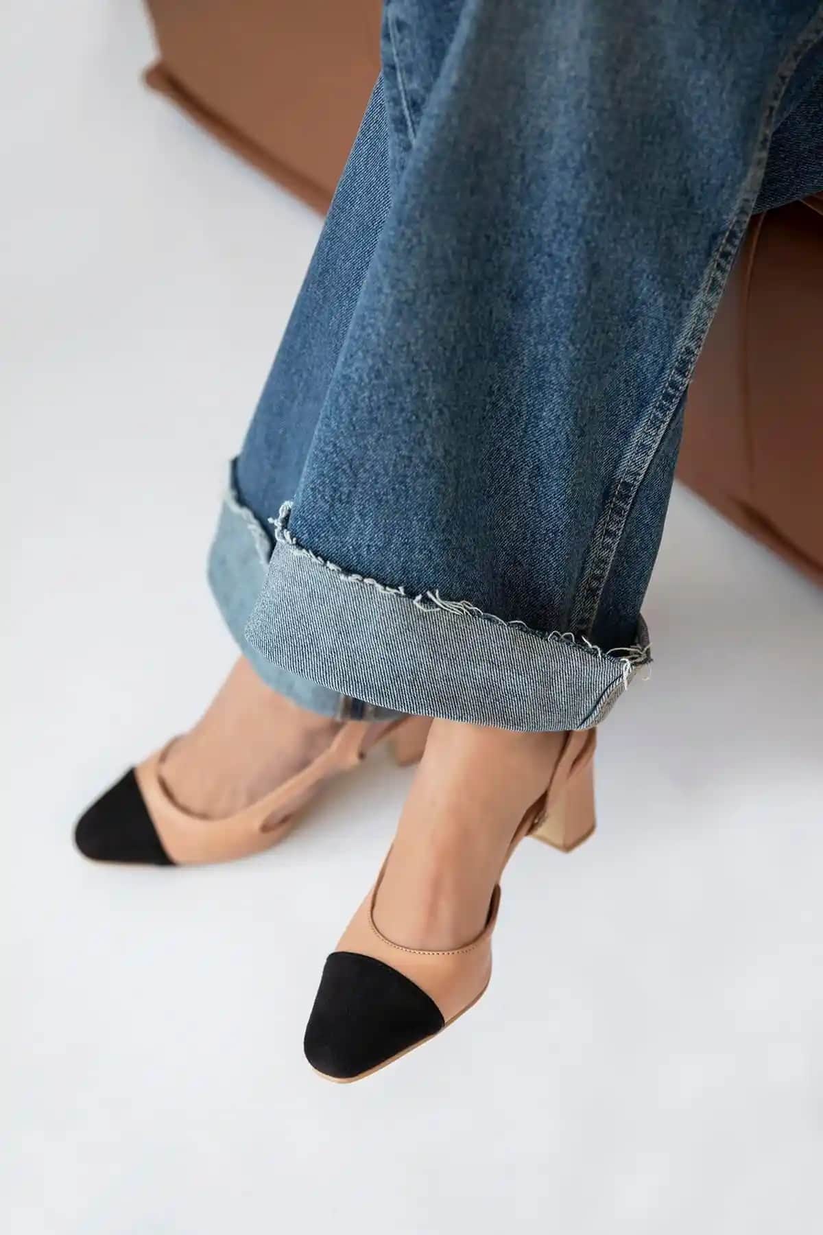 Straswans Paris Kadın Deri Topuklu Ayakkabı: Şık ve Konforlu Günlük Kullanım Modeli