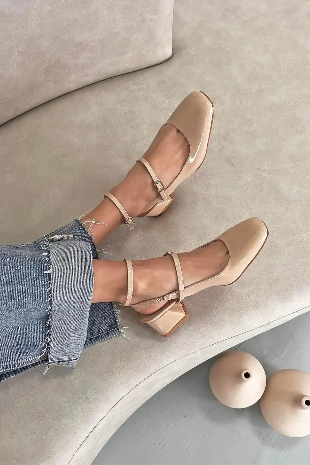 Straswans Viola Kadın Rugan Topuklu Ayakkabı Şık ve Rahat Günlük Kullanım İçin