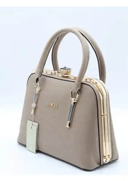 Armine ve Byhakan Kadın Çantaları Karşılaştırması Günlük Kullanım İçin Uygun Modeller