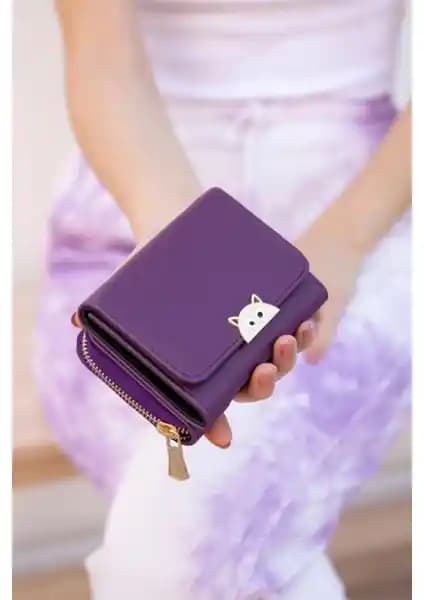 DeFacto ve Situ Store Kadın Cüzdanları Karşılaştırması: Tasarım, Özellikler ve Kullanım Alanları