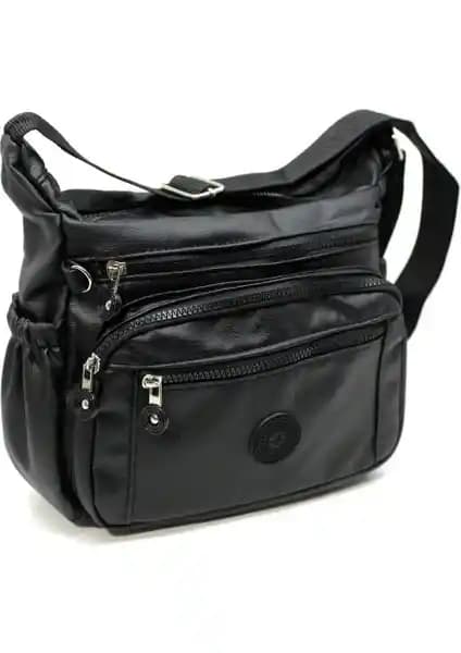 Deri ve Klinkır Postacı Çantaları Karşılaştırması: Özellikler ve Kullanıcı Yorumları