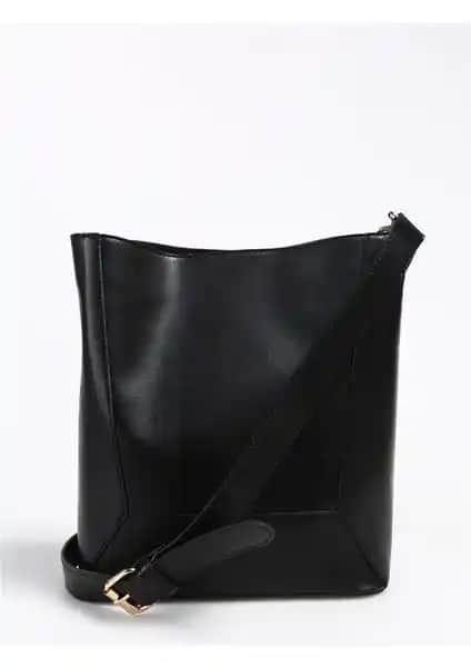 F By Fabrika Lola ve With-W Kadın Siyah Çanta Karşılaştırması: Tasarım, Özellikler ve Kullanım Alanları