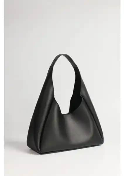 Kadın Çanta Karşılaştırması: Densila ve Lucky Bees Modellerinin Özellikleri