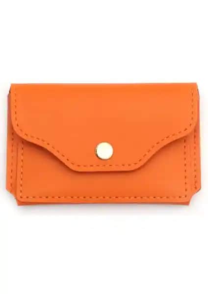 Kadın Cüzdanları Karşılaştırması: Tasarım ve Kartlık Modellerinin Detaylı Analizi