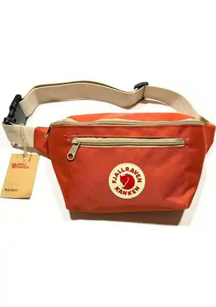 Kanken Bel Çantası ile Vatkalimon Renkli Siyah Omuz ve Bel Çantası Karşılaştırması