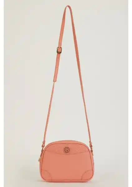 Pierre Cardin Kadın Çantaları Karşılaştırması: Günlük Kullanım İçin En İyi Seçenekler