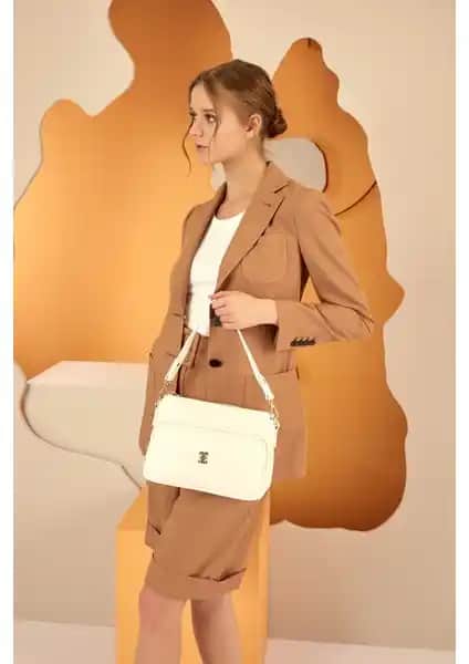 Pierre Cardin Kadın Omuz Çantaları Karşılaştırması Beyaz Monogram ve Siyah Model