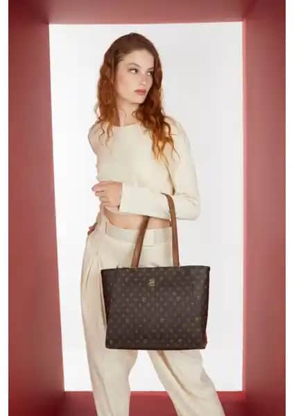 Pierre Cardin Kadın Omuz Çantaları Karşılaştırması: Kahve Monogram ve Siyah Modelleri
