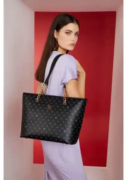 Pierre Cardin Kadın Omuz Çantaları Karşılaştırması: Tasarım ve İşlevsellik Analizi