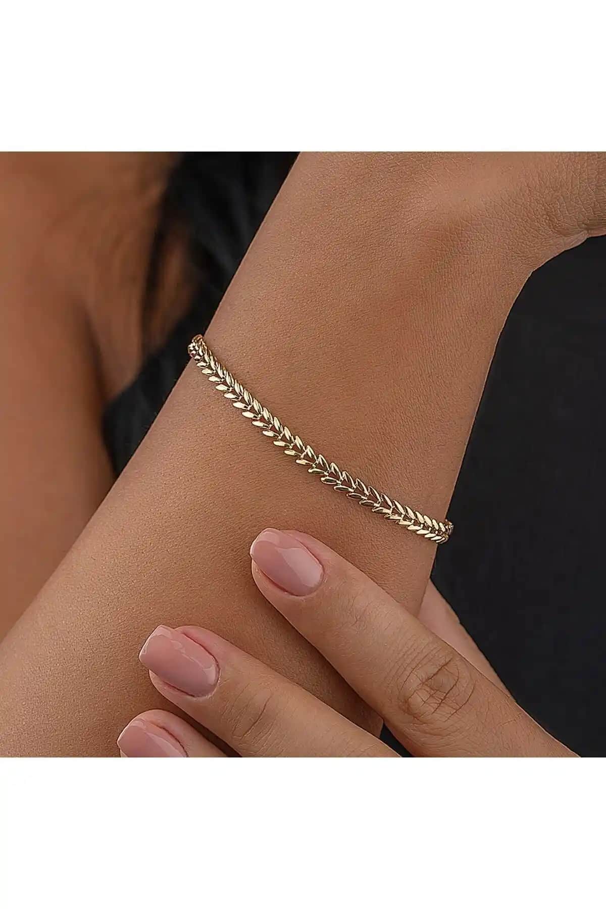 Altın Bileklik Seçiminde Dikkat Edilmesi Gerekenler ve Popüler Modellerin Karşılaştırması