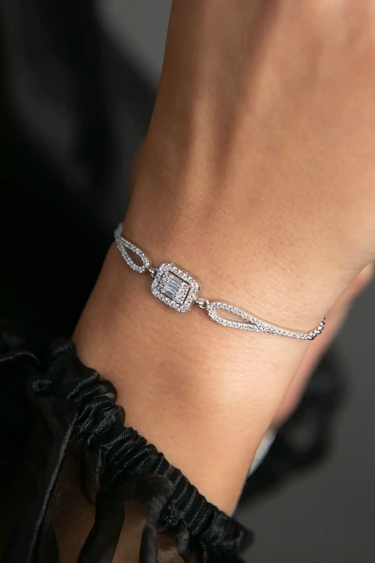 Elika Silver ve Söğütlü Silver Rodyumlu Baget Bileklik Karşılaştırması