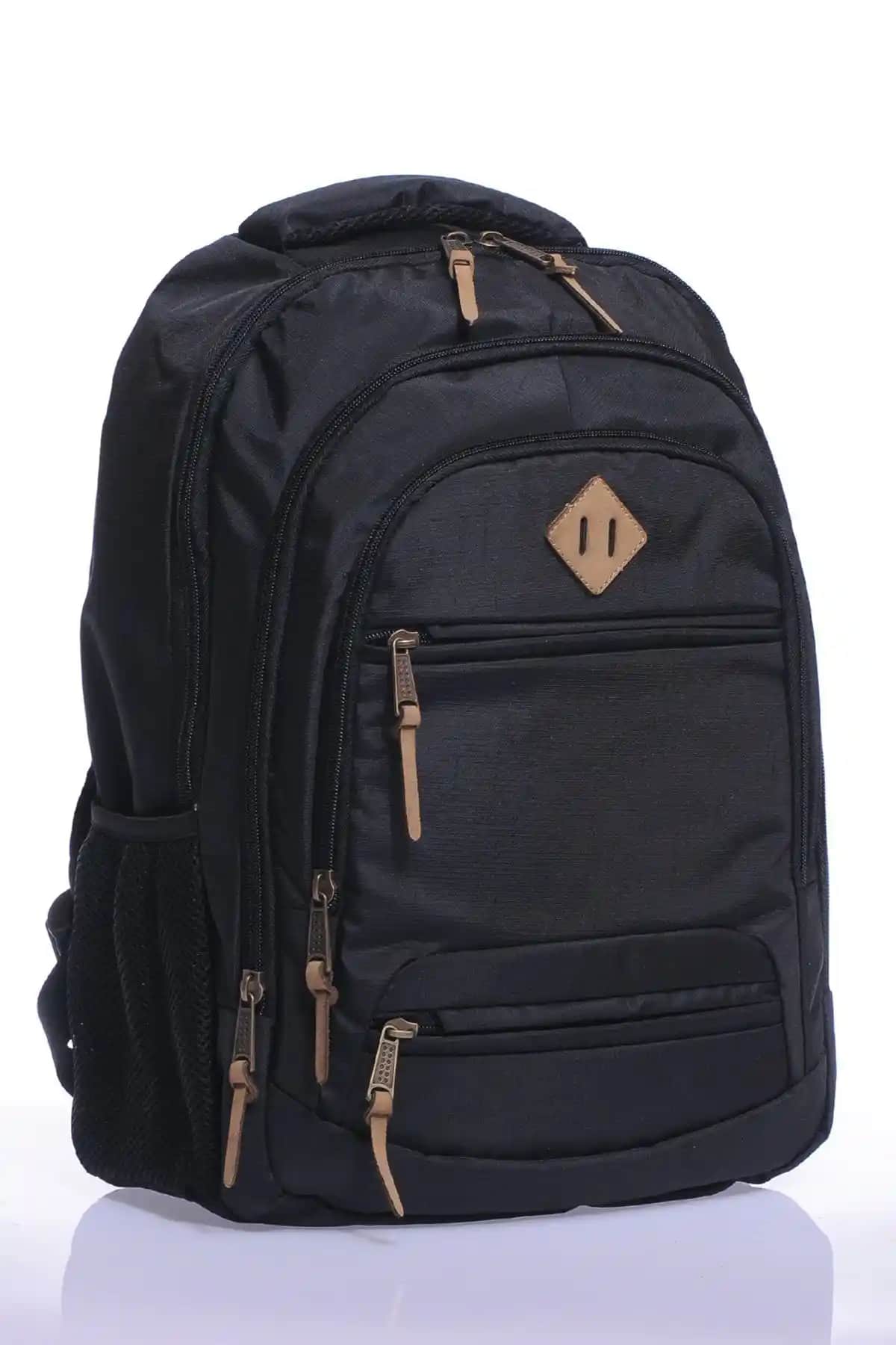 Hakan GK19 ve Fiyaka GK19 Unisex Okul Sırt Çantası Karşılaştırması