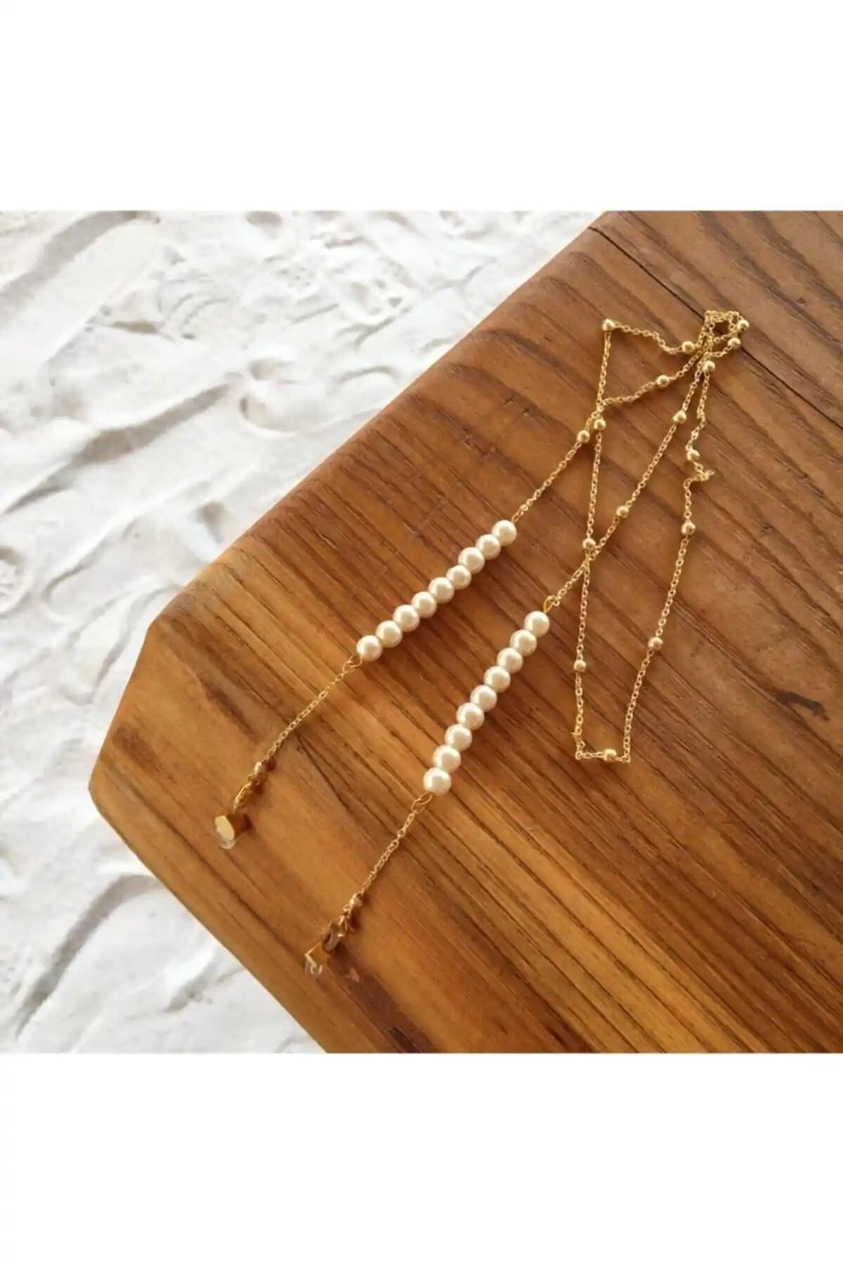 İnci Zincir ve Altın İnci Boncuklu Gözlük Askısı Karşılaştırması