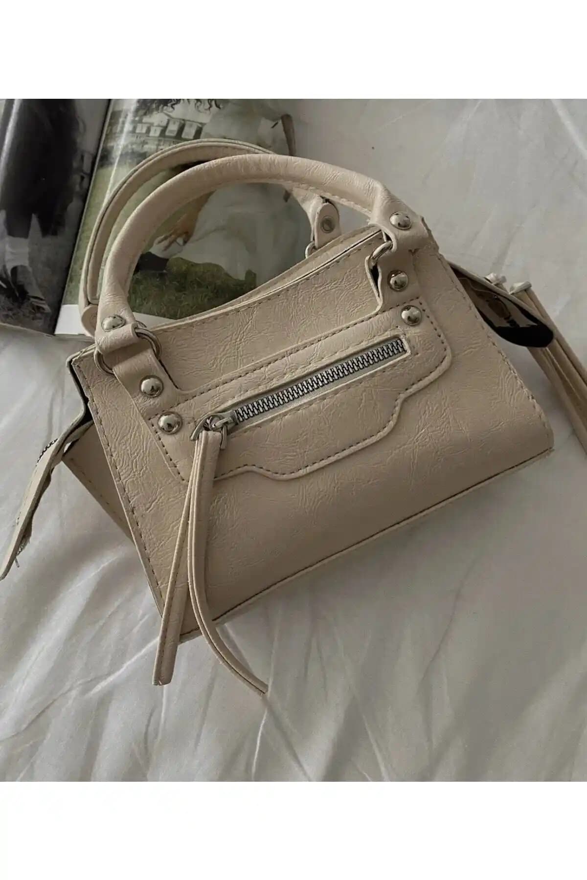 Kadın El ve Omuz Çantaları Karşılaştırması: Modstore Miny City ve Ricca Collezione