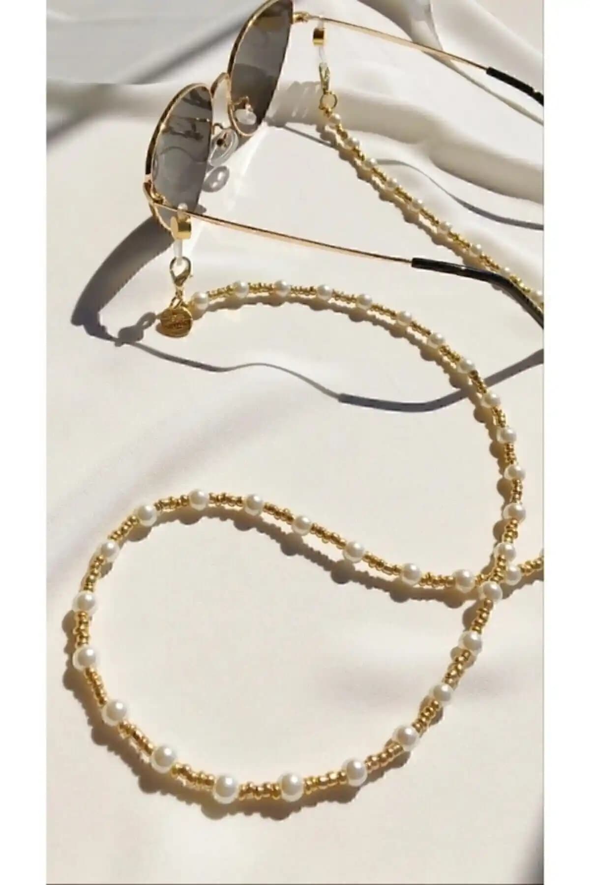 Kadın Gözlük Aksesuarları Karşılaştırması: Pearl Boncuklu Zincir ve Tria 3 Sıra Gözlük Zinciri