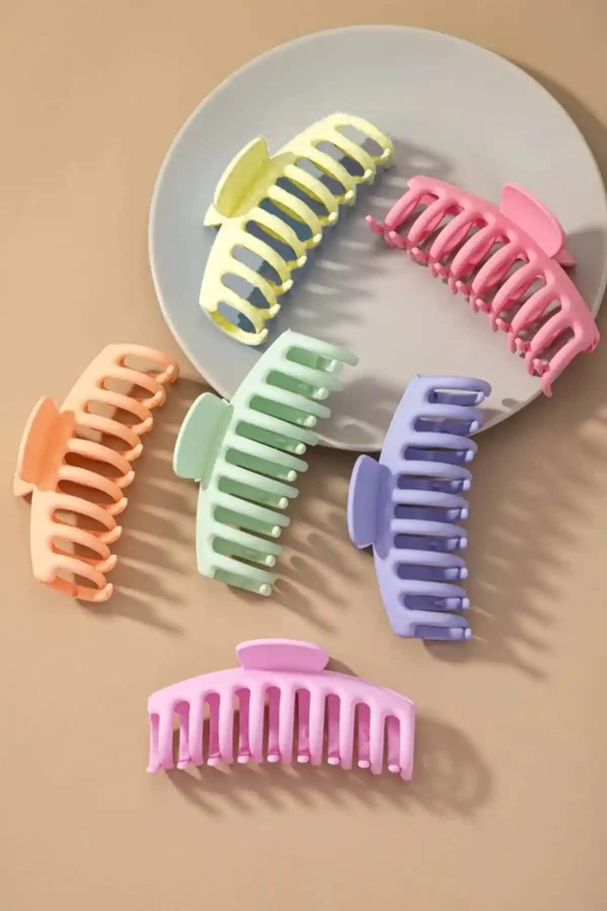 Kadın Toka Setleri Karşılaştırması: Renkli ve Şeffaf Tasarımların Özellikleri ve Kullanım İpuçları