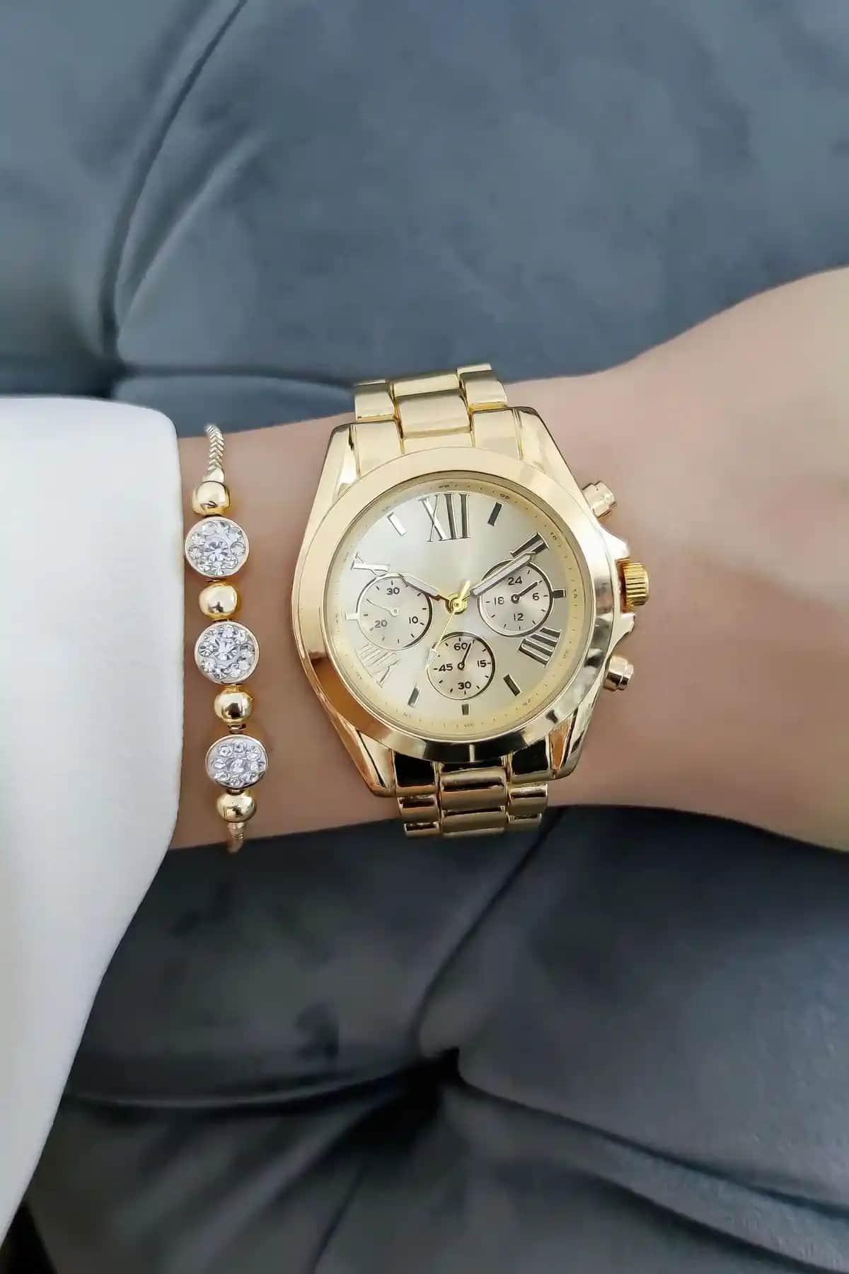 Kadın ve Unisex Modaya Uygun Kristal Taşlı Kol Saatleri Karşılaştırması