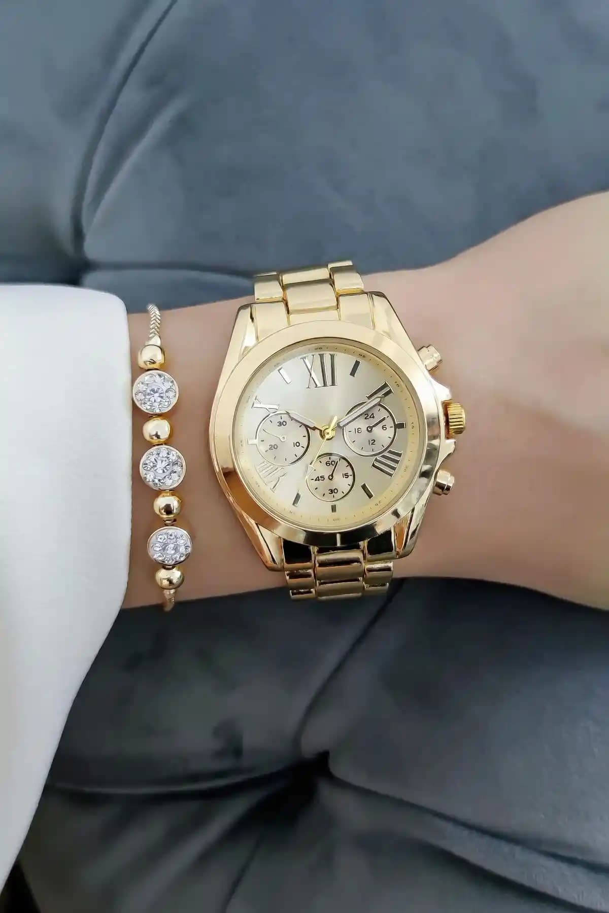 Kadın ve Unisex Modaya Uygun Kristal Taşlı Kol Saatleri Karşılaştırması