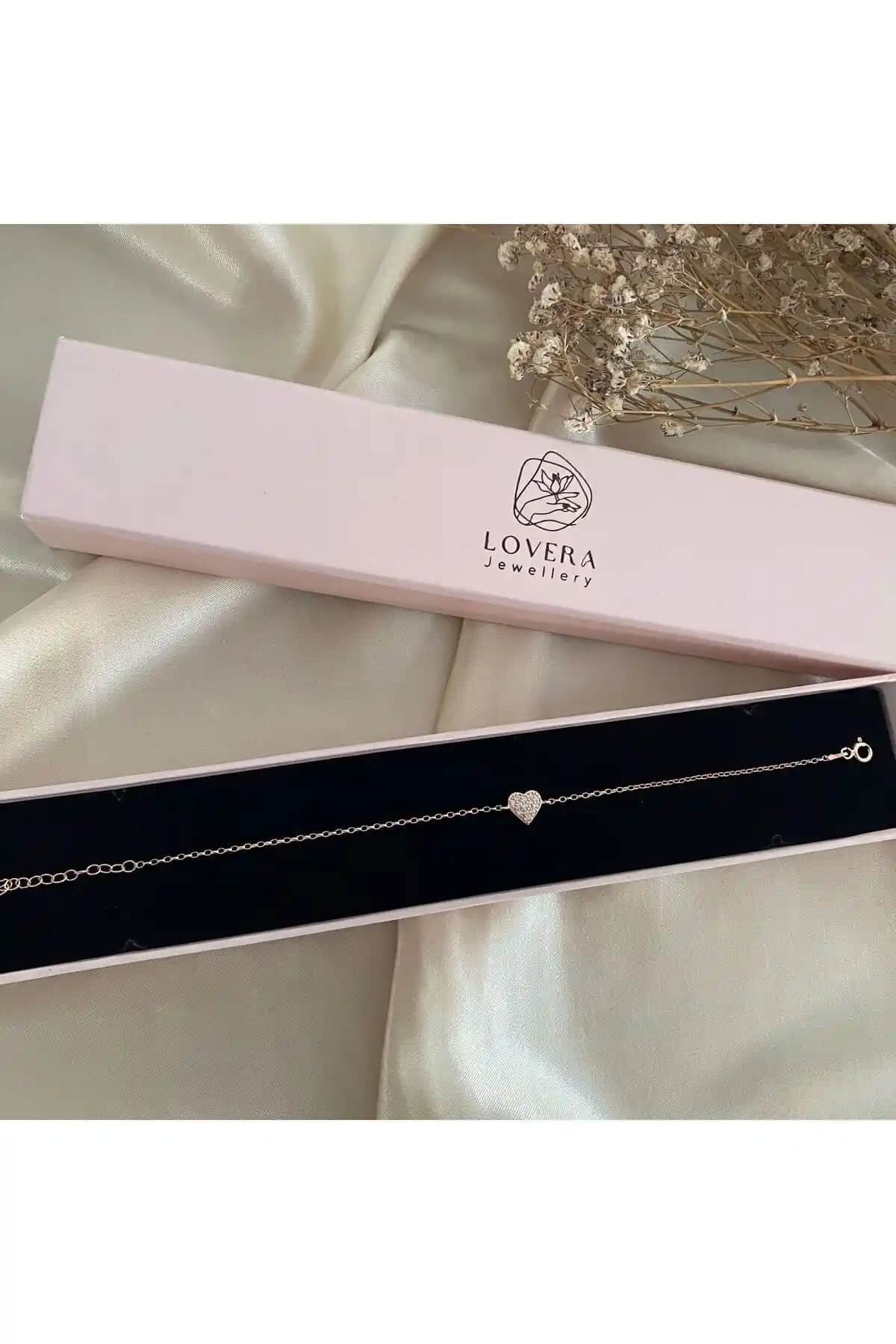 Lovera Jewellery ve Söğütlü Silver Gümüş Bileklikleri Karşılaştırması