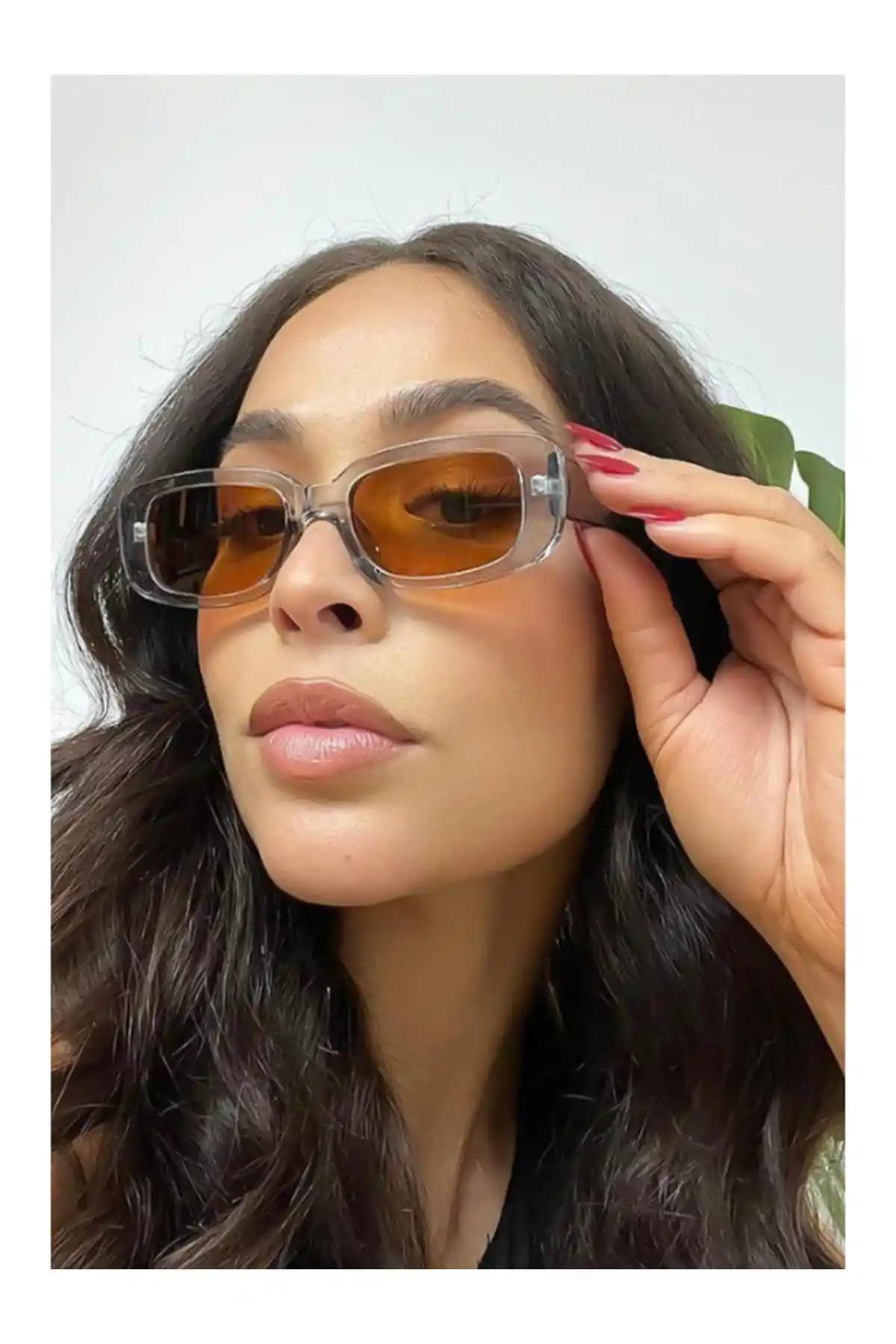 MACERATİ Güneş Gözlükleri Karşılaştırması: Chunky ve Vintage Jenner's Modelleri