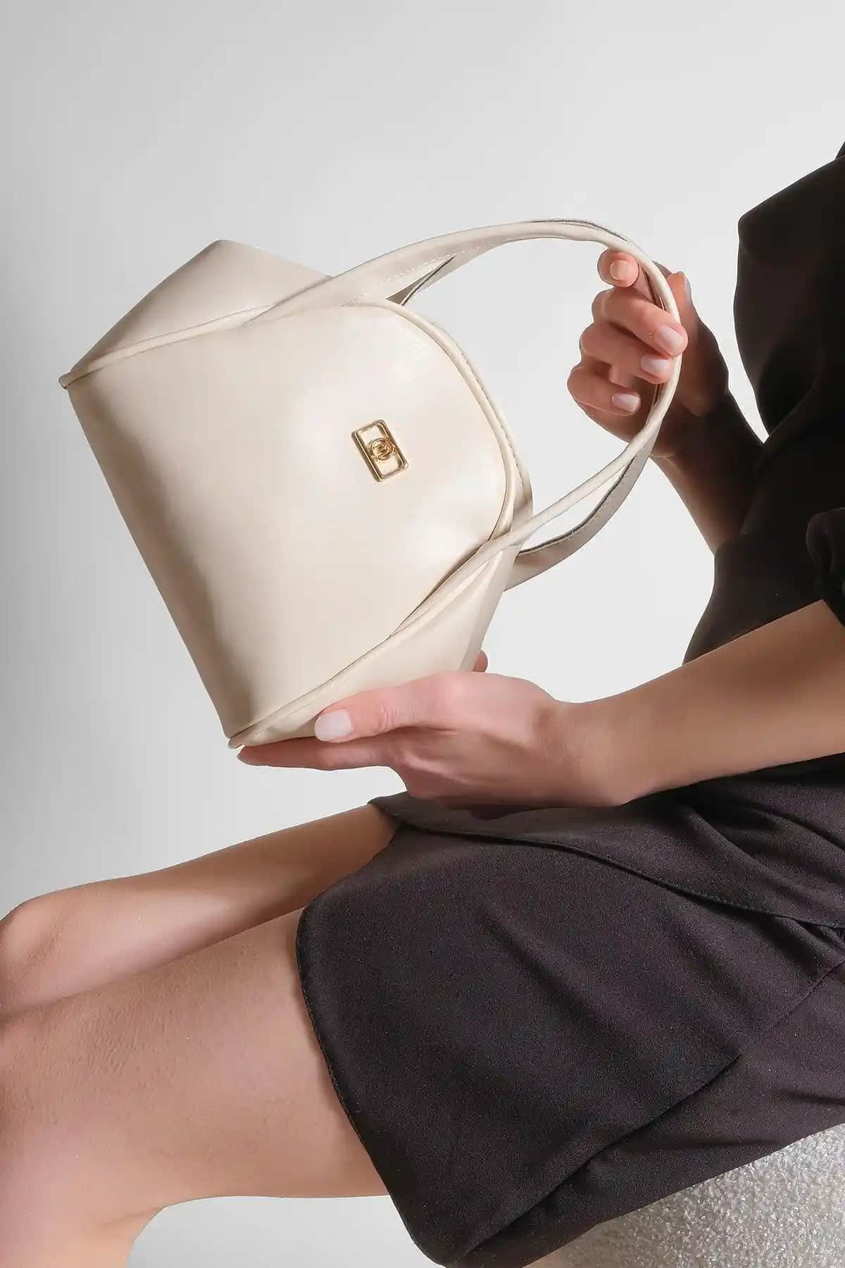 Marjin ve MiniPera Kadın Çantaları Karşılaştırması Günlük Kullanım İçin En İyi Seçenekler