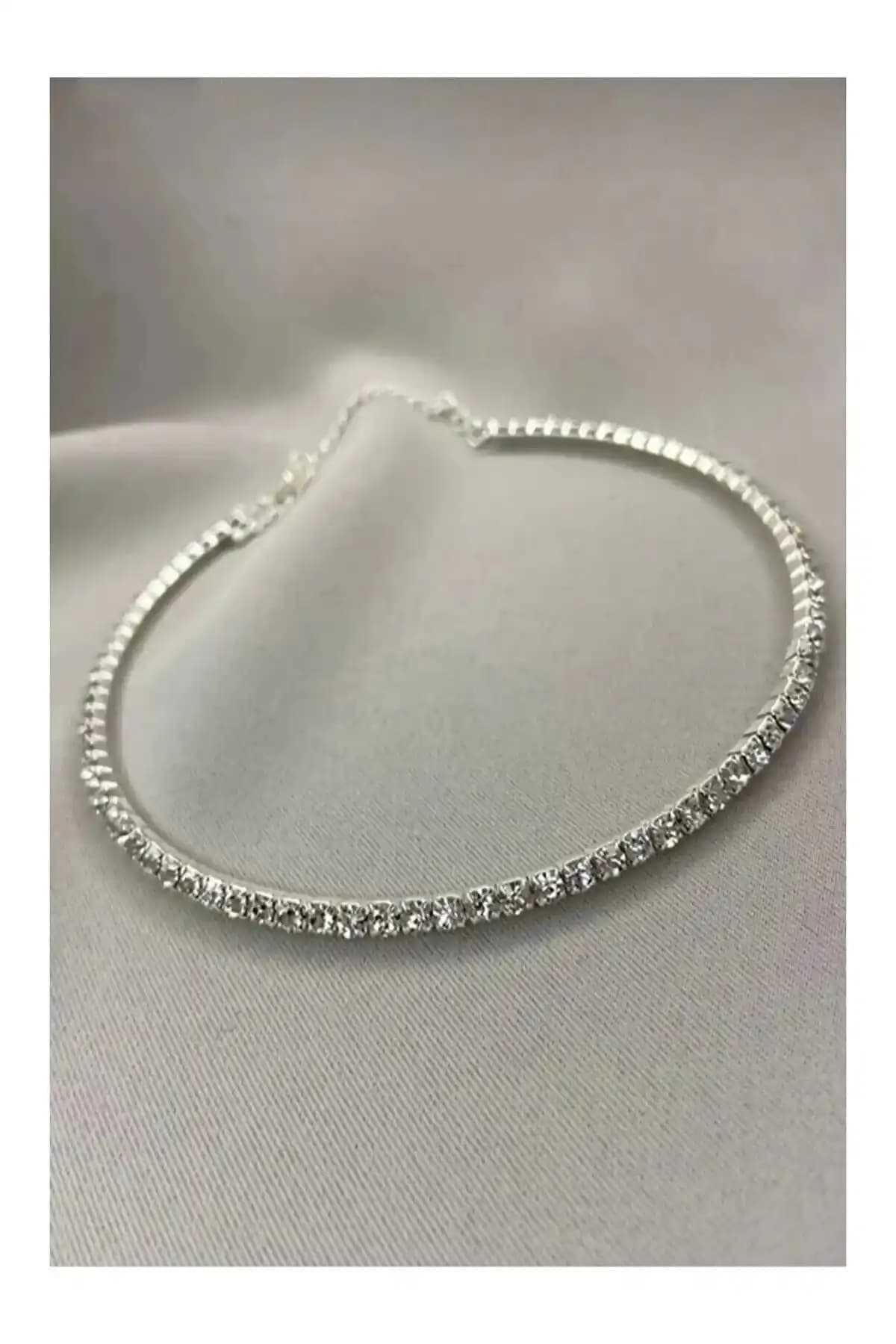 Monalisatoka Kadın Takıları Karşılaştırması: Rhinestone Choker ve İncili Yay Gerdanlık