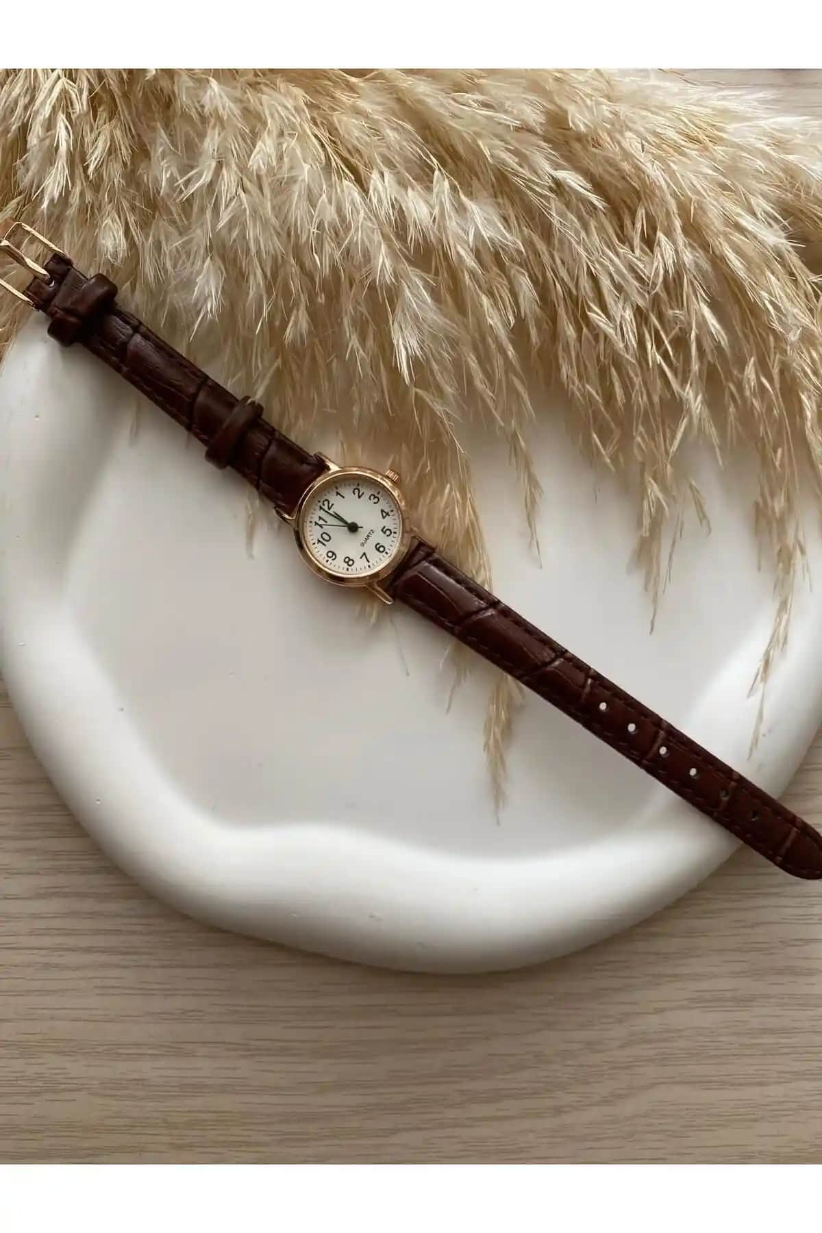 QUARTZ Rubsey Vintage ve wesscollection Su Geçirmez Kadın Kol Saatleri Karşılaştırması