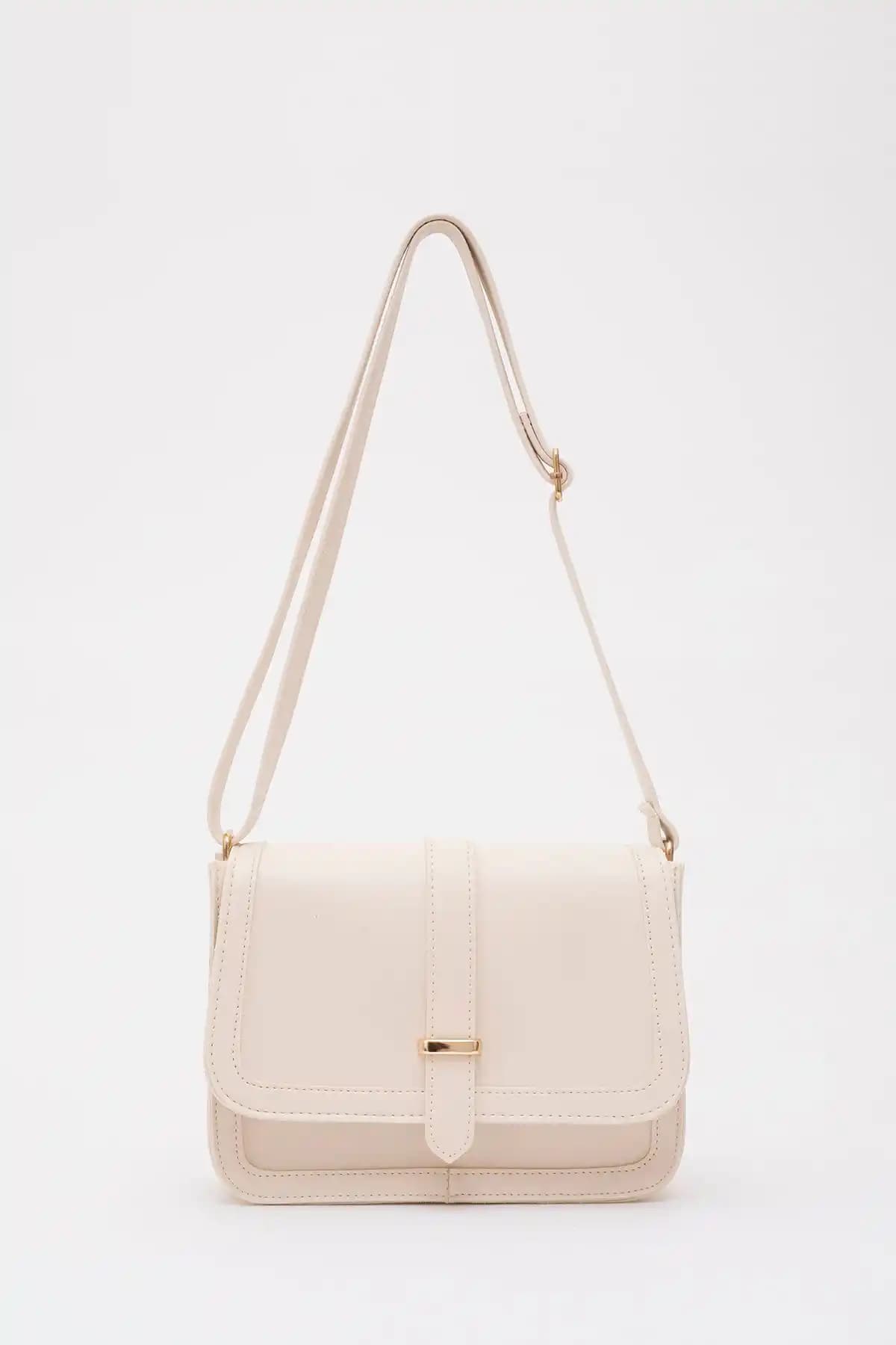 Shaka Krem ve Siyah Günlük Kullanım İçin Çanta Karşılaştırması