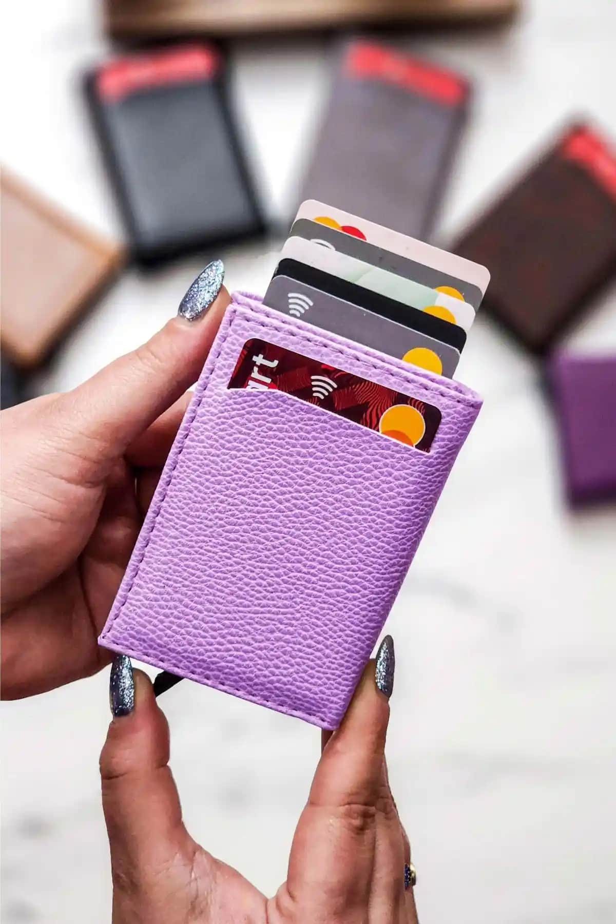 The East Polo Club Deri Cüzdanlar Karşılaştırması: Şıklık ve İşlevsellik Analizi