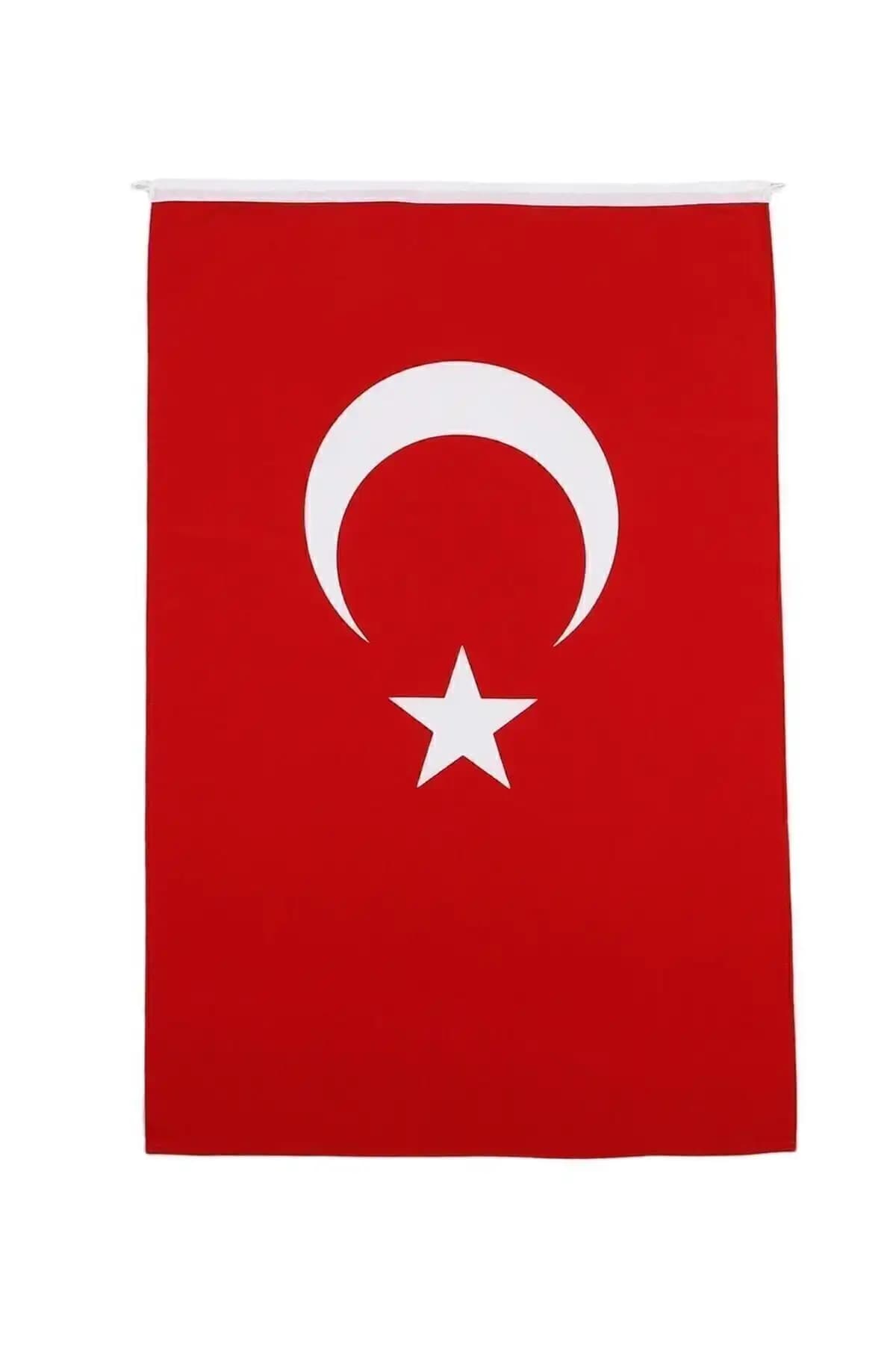 Türk Bayrağı Seçenekleri Karşılaştırması: Abka Bez ve Retro Alpaka Kumaş Bayrakları 2