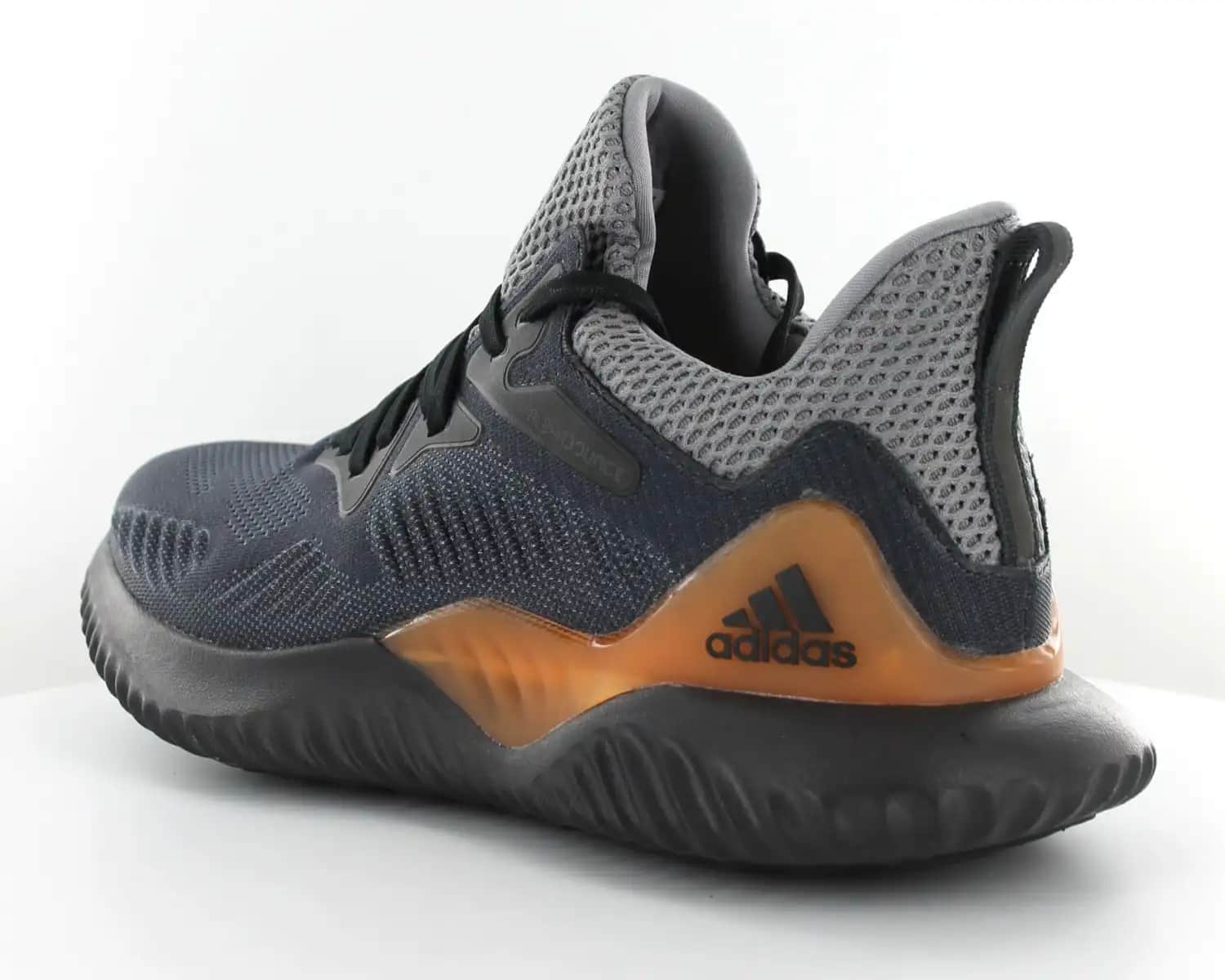 Adidas Alphabounce Beyond: Performans ve Konforu Bir Arada Sunan Modern Spor Ayakkabısı