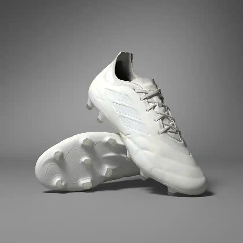 Adidas Copa Pure 1: Modern Tasarımı ve Üstün Performansıyla Futbol Ayakkabısı