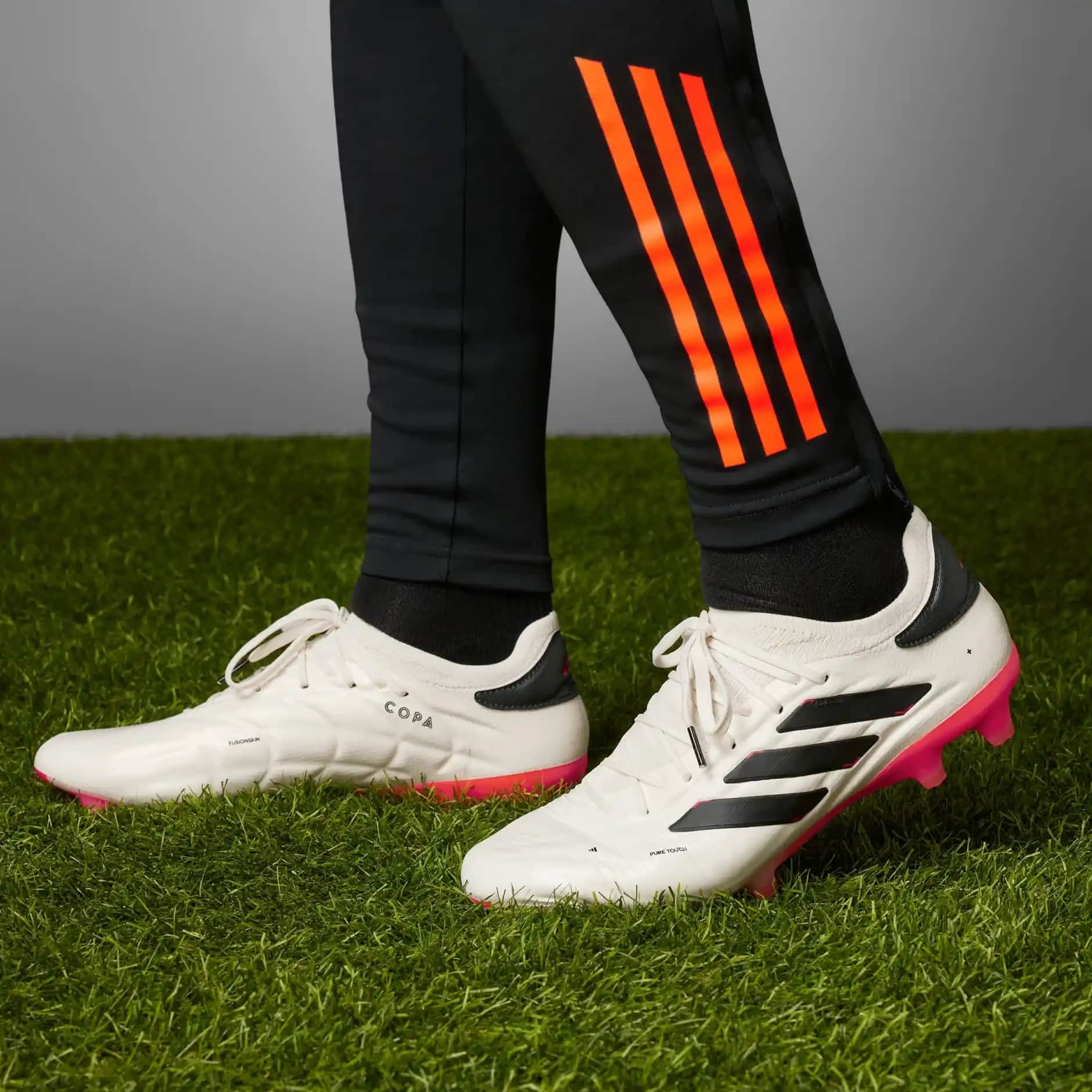 Adidas Copa Pure: Modern ve Konforlu Spor Ayakkabı Seçenekleri