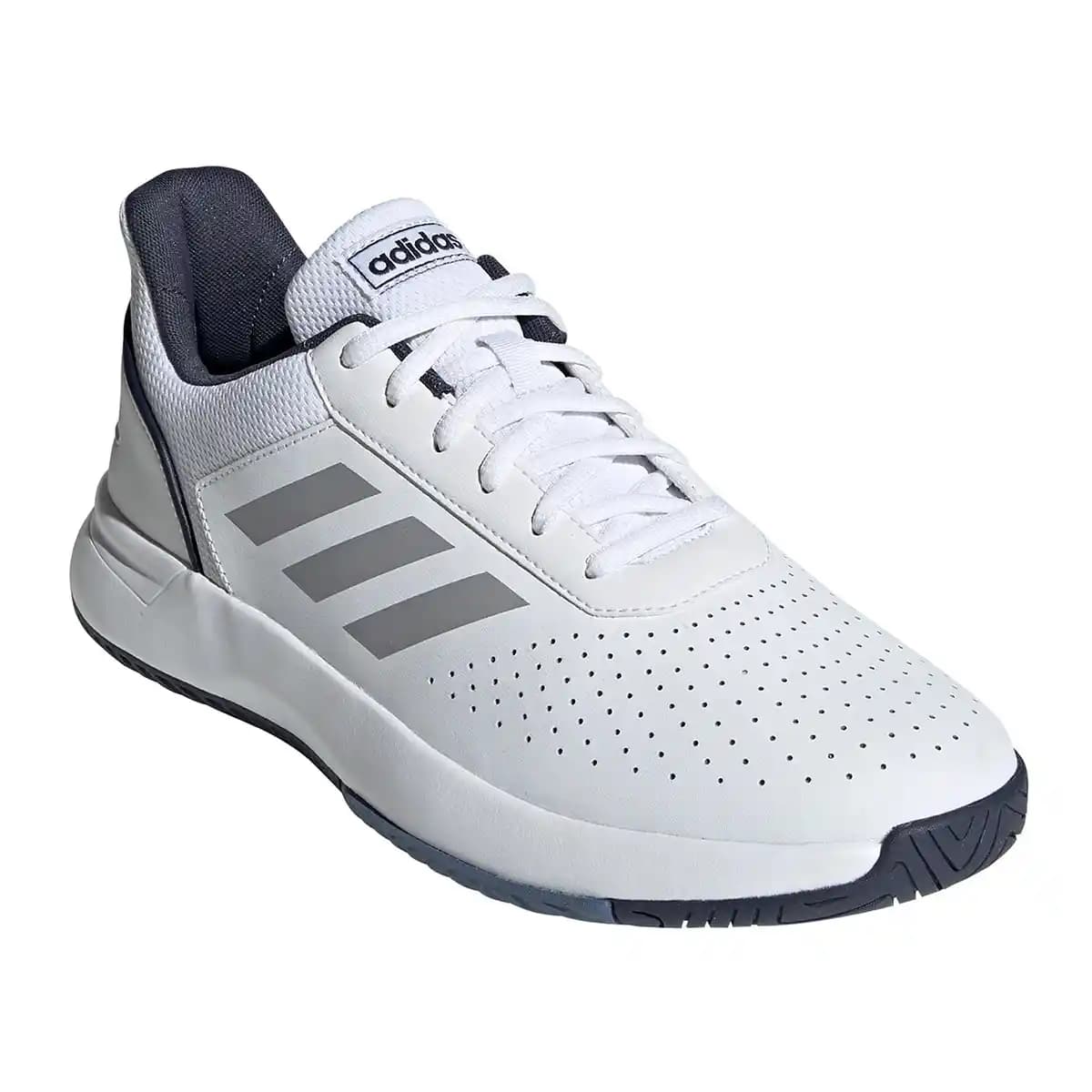 adidas Courtsmash: Çok Yönlü Spor ve Günlük Kullanım İçin Modern Ayakkabı