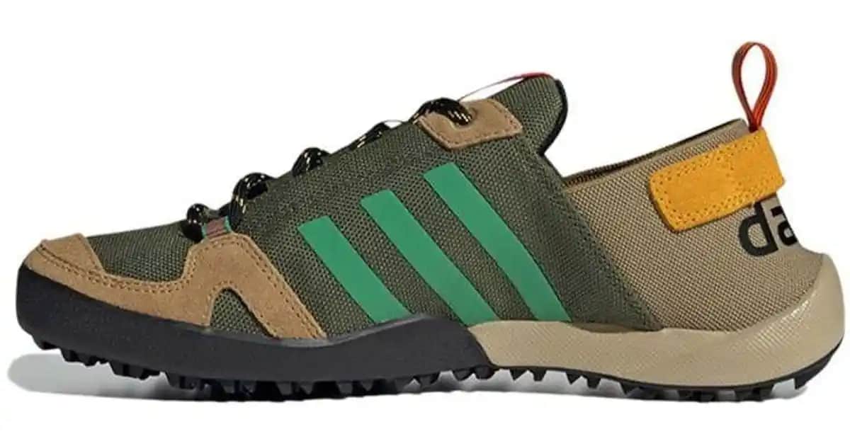 adidas Daroga Yeşil Spor ve Günlük Kullanım İçin Modern Tasarımlı Ayakkabı