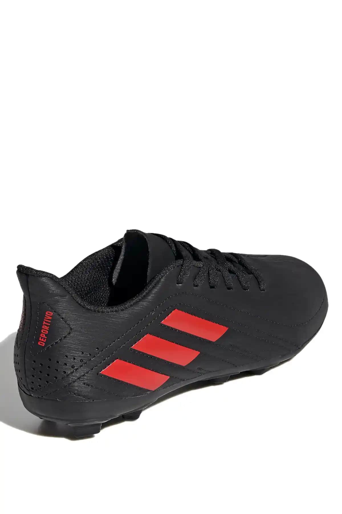 Adidas Deportivo Kramponlar: Dayanıklı ve Konforlu Futbol Ayakkabıları Seçenekleri