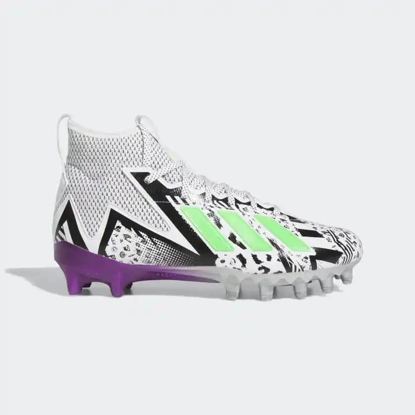 Adidas Freak Serisi: Performans ve Stil Bir Arada Sunan Modern Spor Ayakkabıları