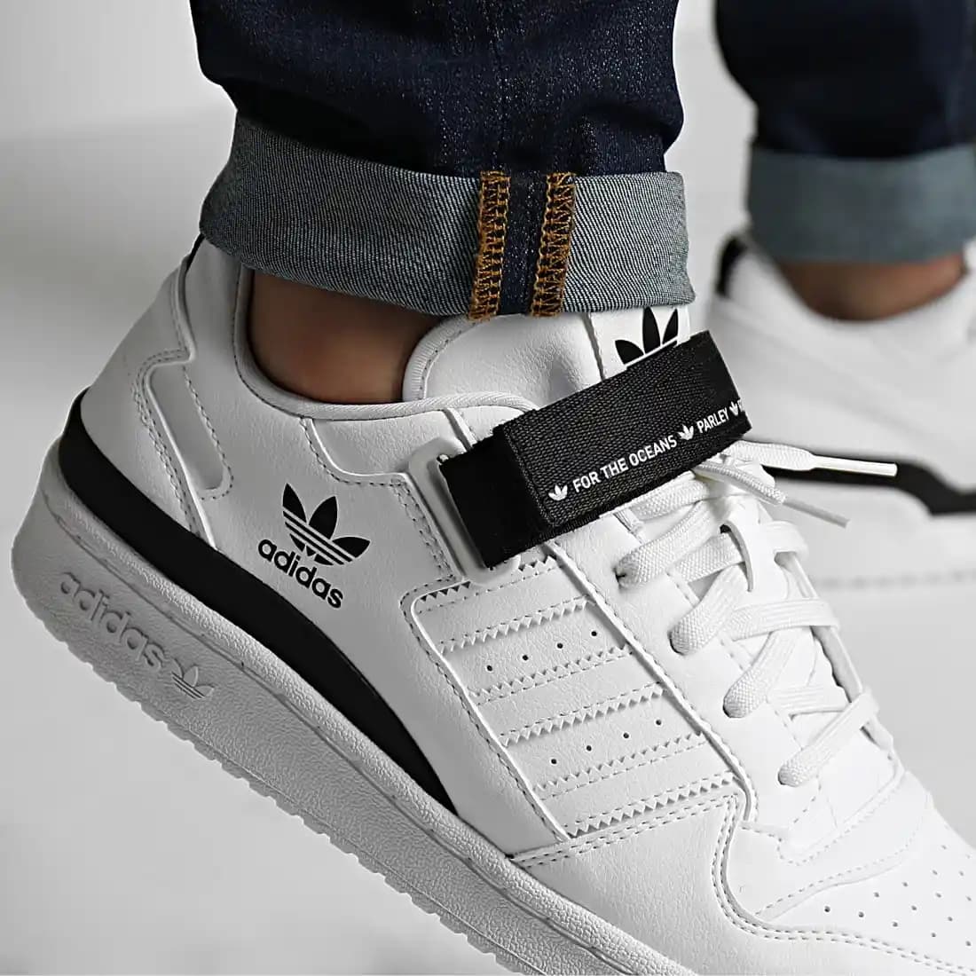 adidas GV7613: Modern Tasarımıyla Günlük ve Spor Kullanımına Uygun Ayakkabı