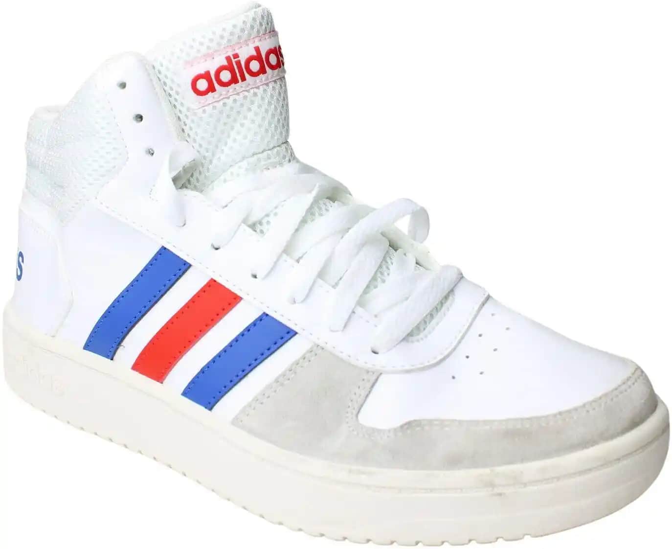 adidas Hoops 2.0: Günlük ve Spor Şıklığını Bir Araya Getiren Modern Basketbol Ayakkabısı