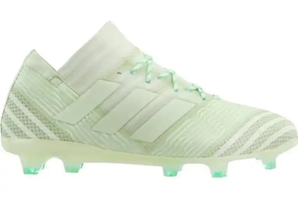 adidas Nemeziz 17.1: Performans ve Konfor Sunan Futbol Ayakkabısı Özellikleri