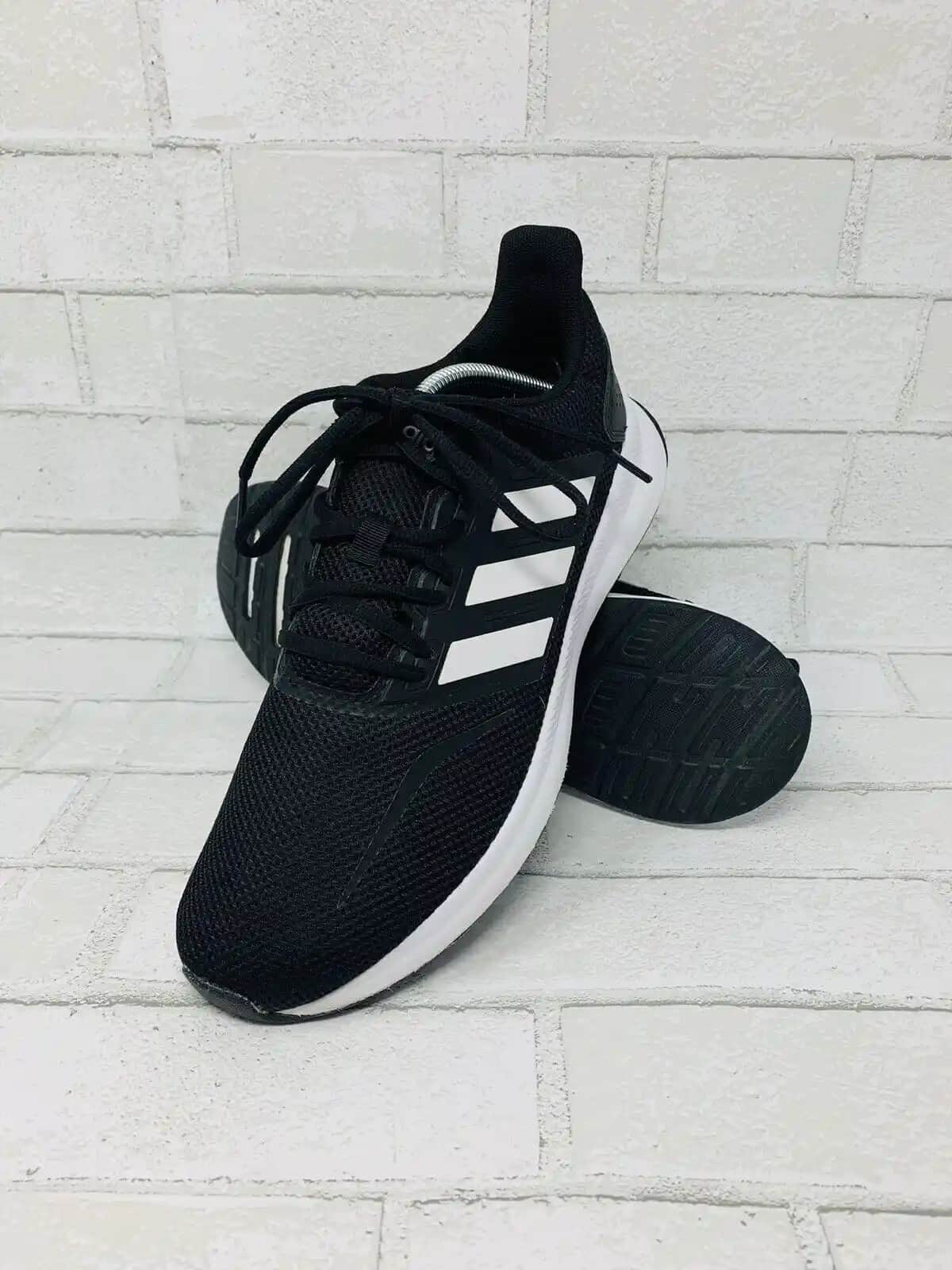 Adidas PGS 789005 Spor Ayakkabılarıyla Güncel Trendleri ve Performansı Keşfedin