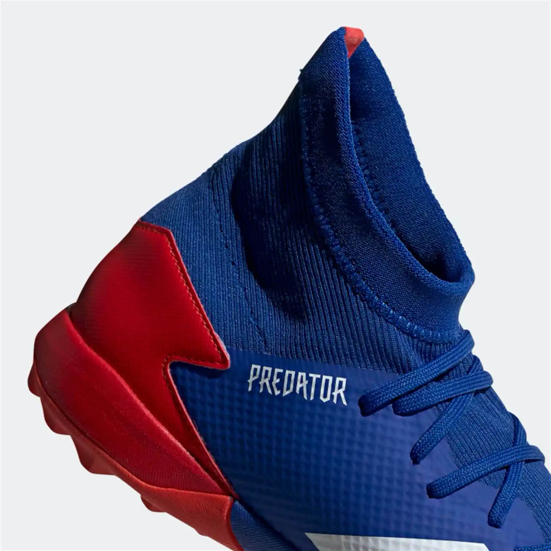 Adidas Predator 20.3 Halı Saha Ayakkabıları: Performans ve Konforun En İyi Buluşması