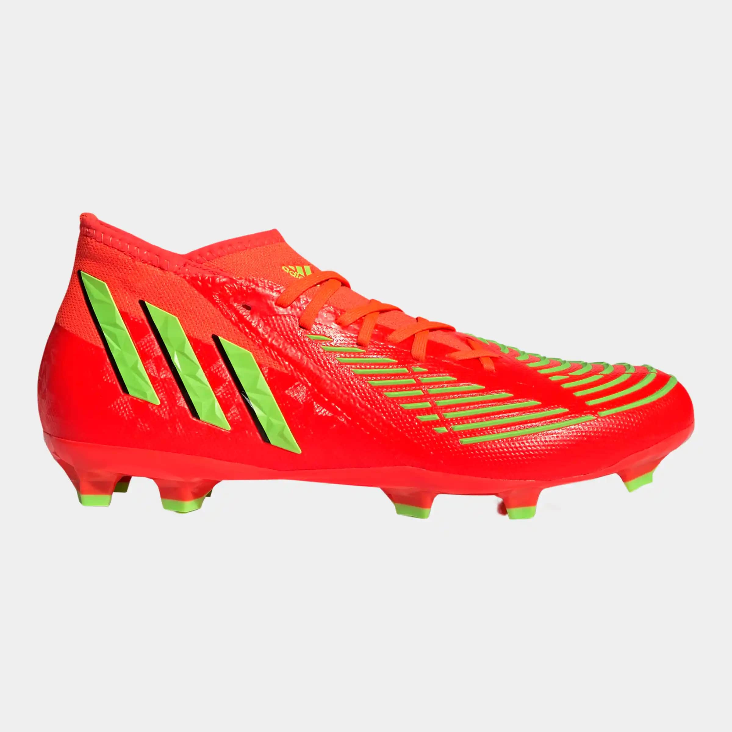 adidas Predator Edge Krampon: Modern Futbolun Kontrol ve Güç Aracı