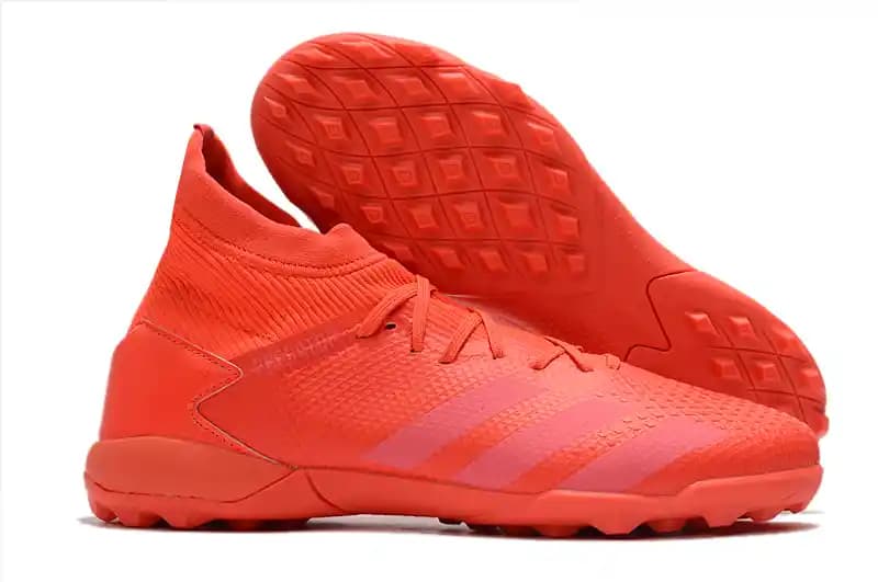 Adidas Predator Mutator 20.3: Modern Tasarımı ve Gelişmiş Teknolojileriyle Futbolun Zirvesi