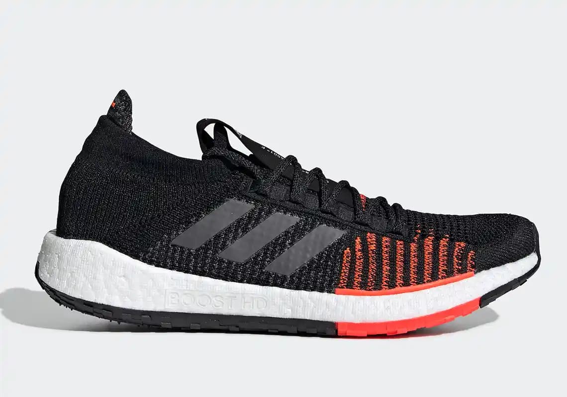 Adidas Pulseboost HD: Şehir ve Hafif Koşular İçin Yenilikçi Konforlu Spor Ayakkabısı