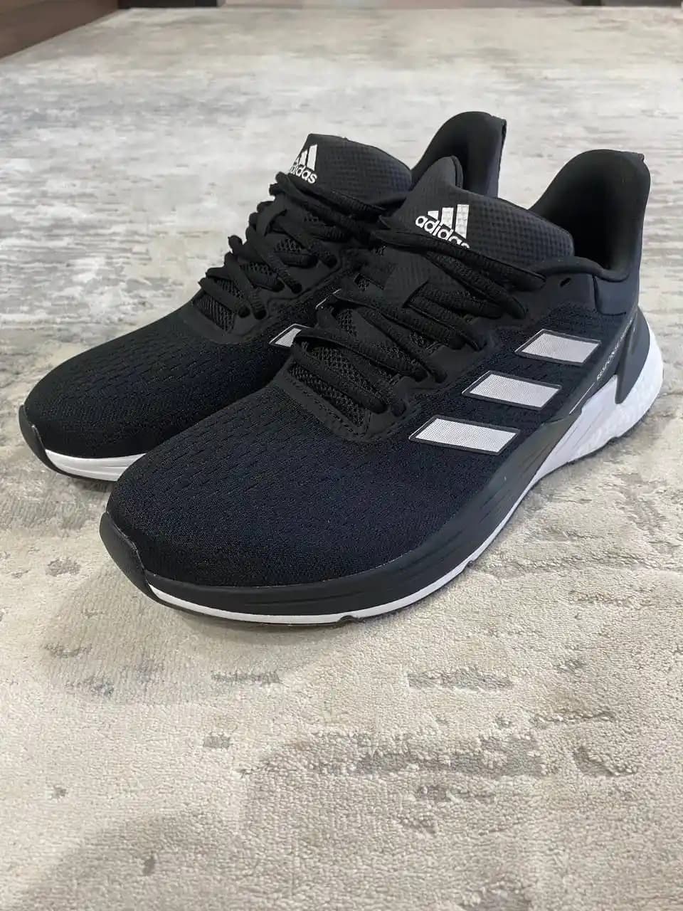 Adidas Response 2.0 Spor ve Günlük Kullanım İçin Yenilikçi Tasarım ve Konfor Sunar