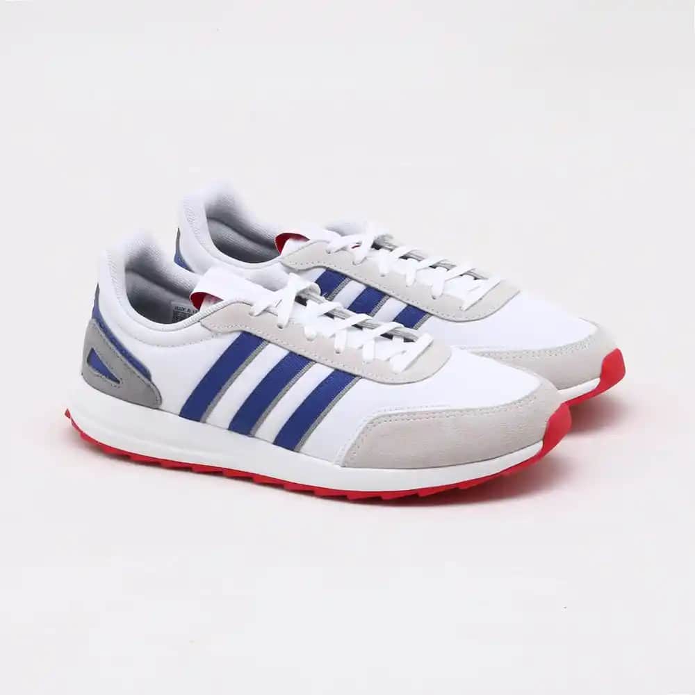 adidas Retrorunner: Günümüz Modasında Retro ve Modern Tasarımın Buluşması