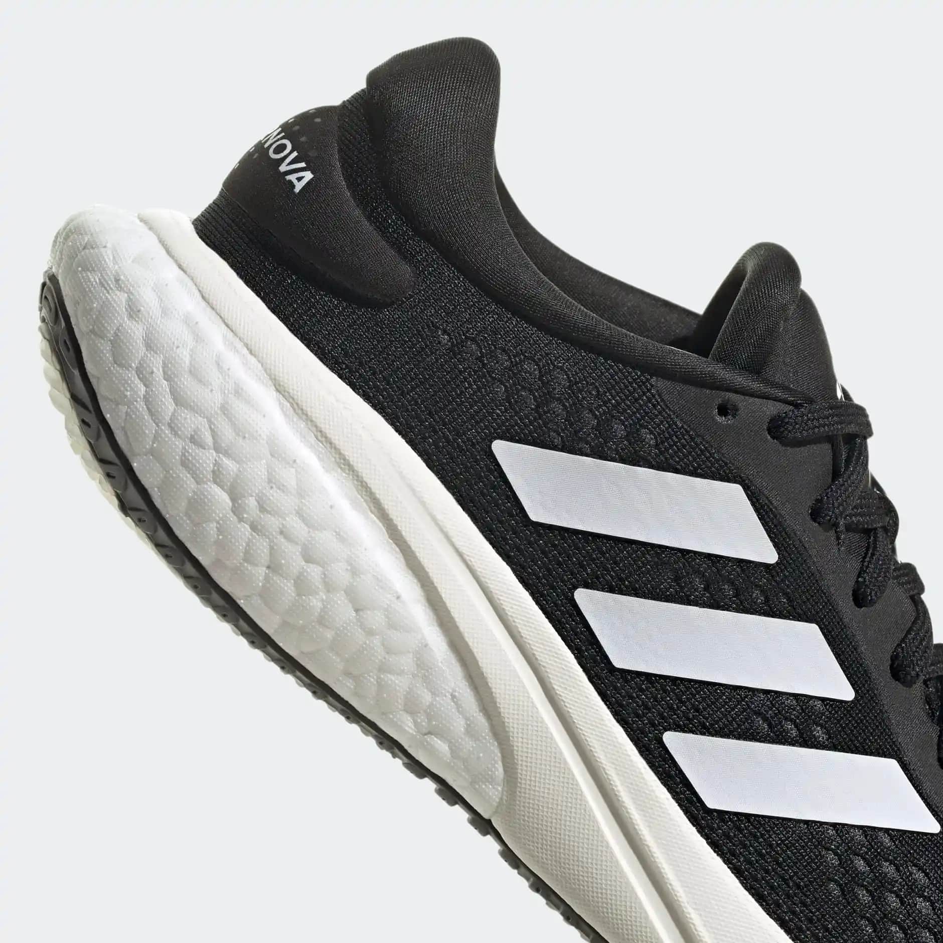 Adidas Supernova 2: Günlük Koşular İçin Modern ve Konforlu Spor Ayakkabısı