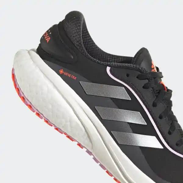 adidas Supernova Gore-Tex: Su Geçirmez ve Nefes Alabilir Koşu Ayakkabıları