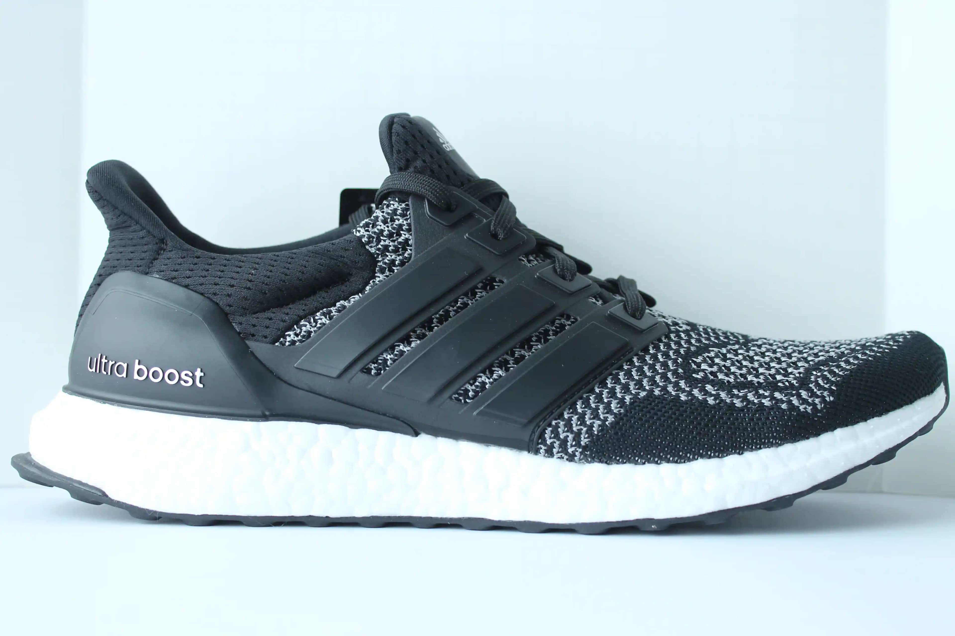 Adidas Ultra Boost: Yüksek Performans ve Konfor Sunan Spor Ayakkabısı Modelleri